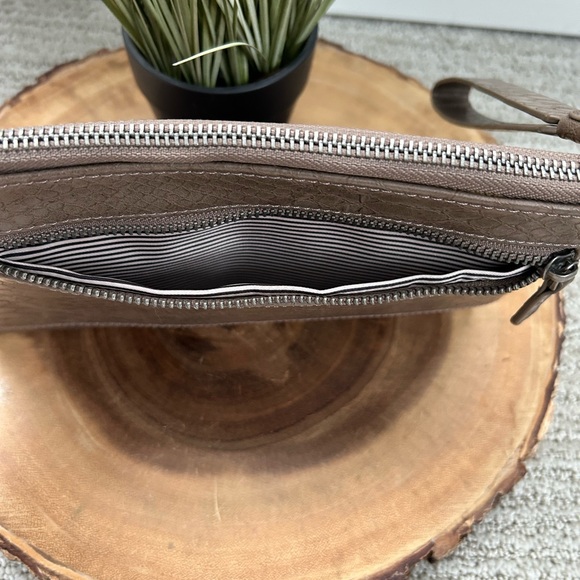 Joy Susan Tina Python Vegan Leather Zip Around Wristlet Clutch 10” x 6” NWOT. - Picture 7 of 16